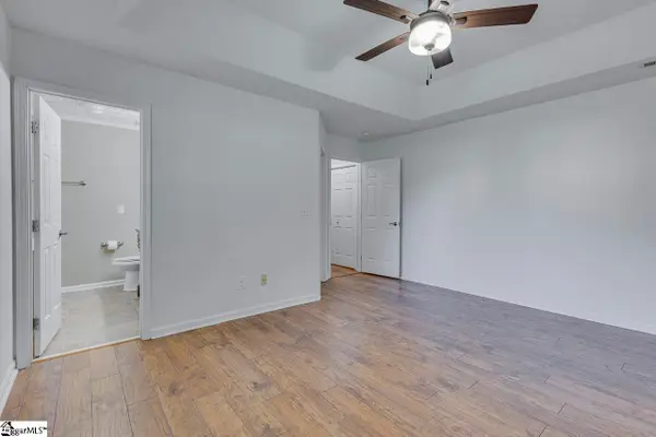 22 Crossvine Way, Simpsonville, SC 29680