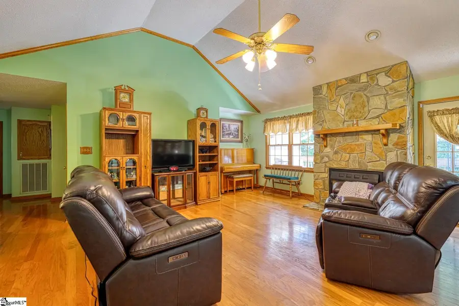 366 Shallowford Drive, Boiling Springs, SC 29316 - #3