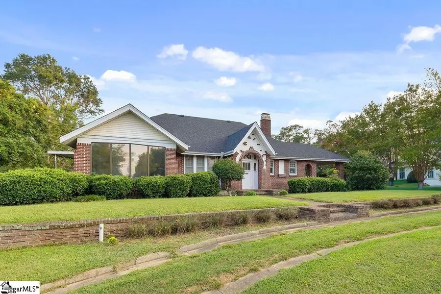 1011 W Poinsett Street, Greer, SC 29650 - #2