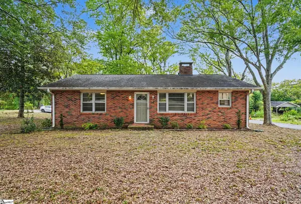 2 Ayersdale Drive, Taylors, SC 29687