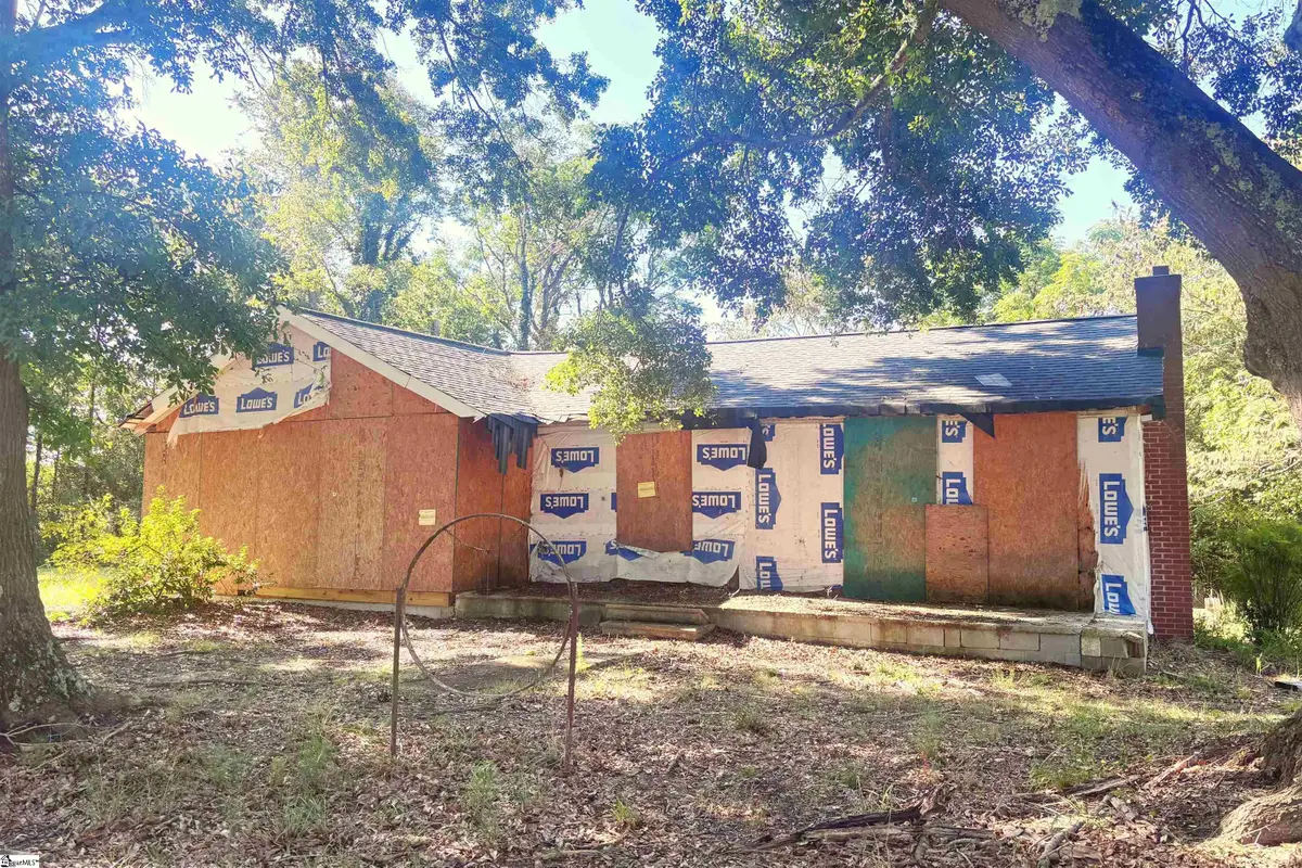 7815 W 76 Highway, Laurens, SC 29360 - #1