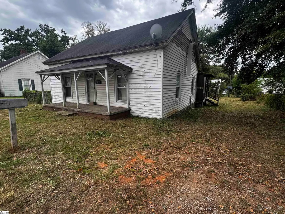6 Hammett Street, Laurens, SC 29360 - #1