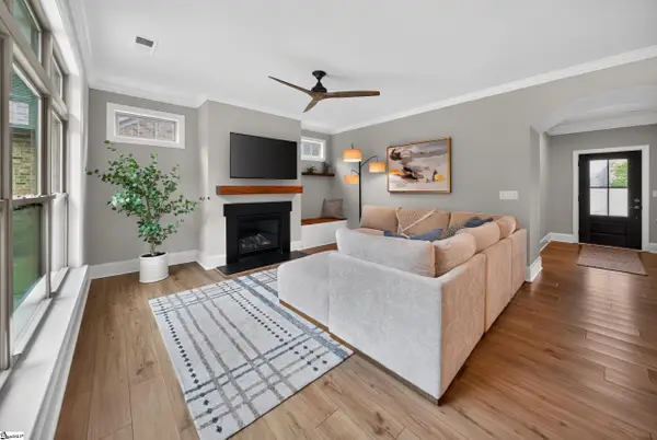 307 Stillwaters Bay Drive, Taylors, SC 29687