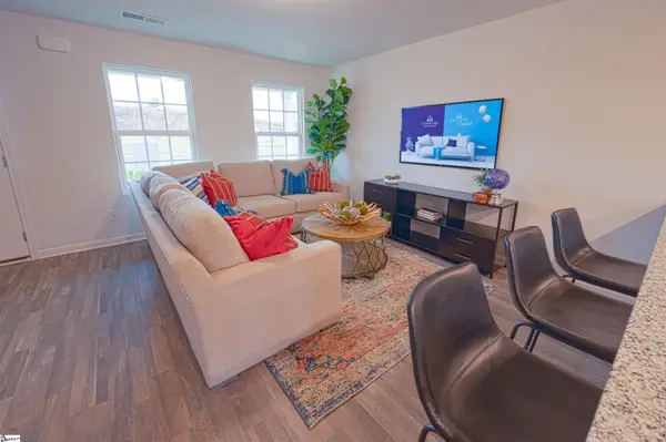424 Mossy Walk Way, Spartanburg, SC 29303
