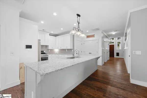 1601 E Saluda Lake Road, Greenville, SC 29611