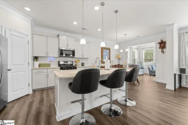 424 Raleighwood Lane, Simpsonville, SC 29681