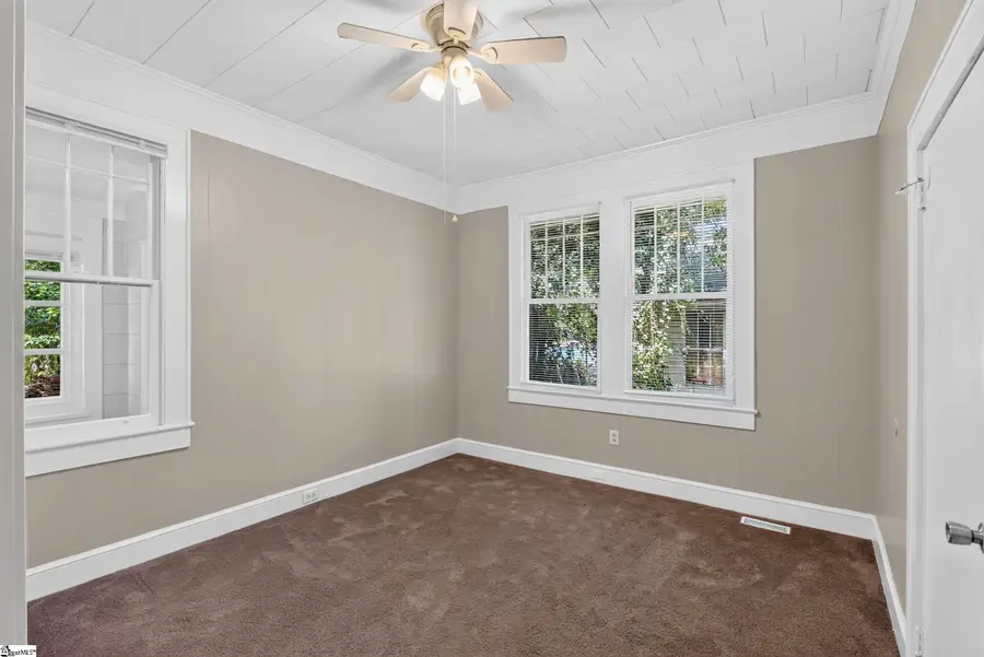 19 N Washington Avenue, Greenville, SC 29611 - #3