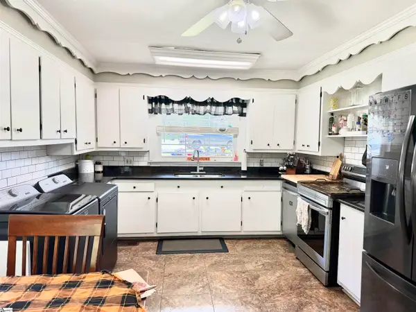 16 Washington Circle, Honea Path, SC 29654