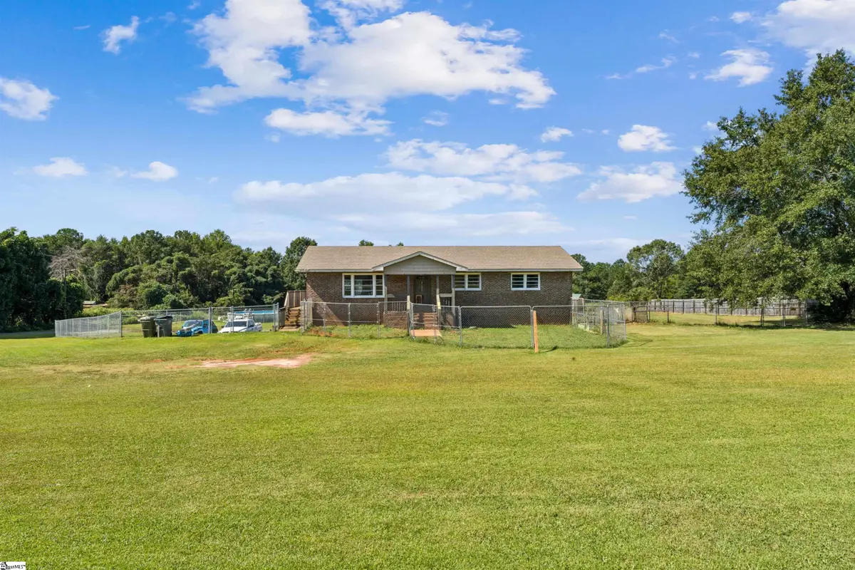 1055 Little Mountain Road, Wellford, SC 29385-9022 - #1
