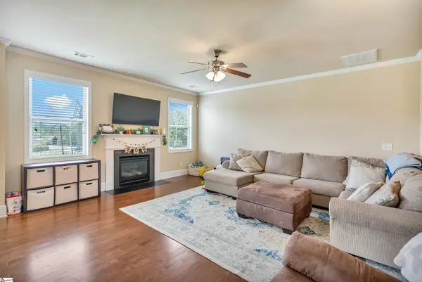 1009 Hillcrest Court, Anderson, SC 29621-3689
