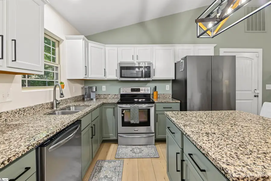 118 Forrest Drive, Fountain Inn, SC 29644 - #3