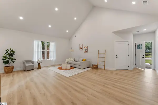 318 W Fredericks Street, Anderson, SC 29625