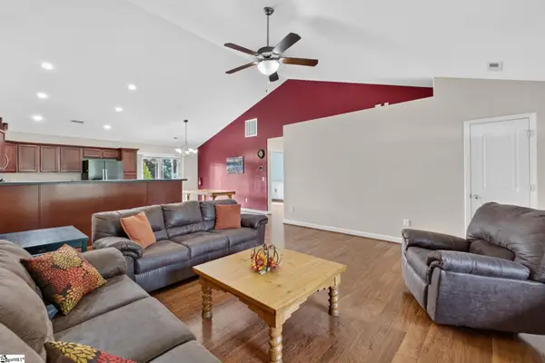 369 Silver Lake Road, Duncan, SC 29334