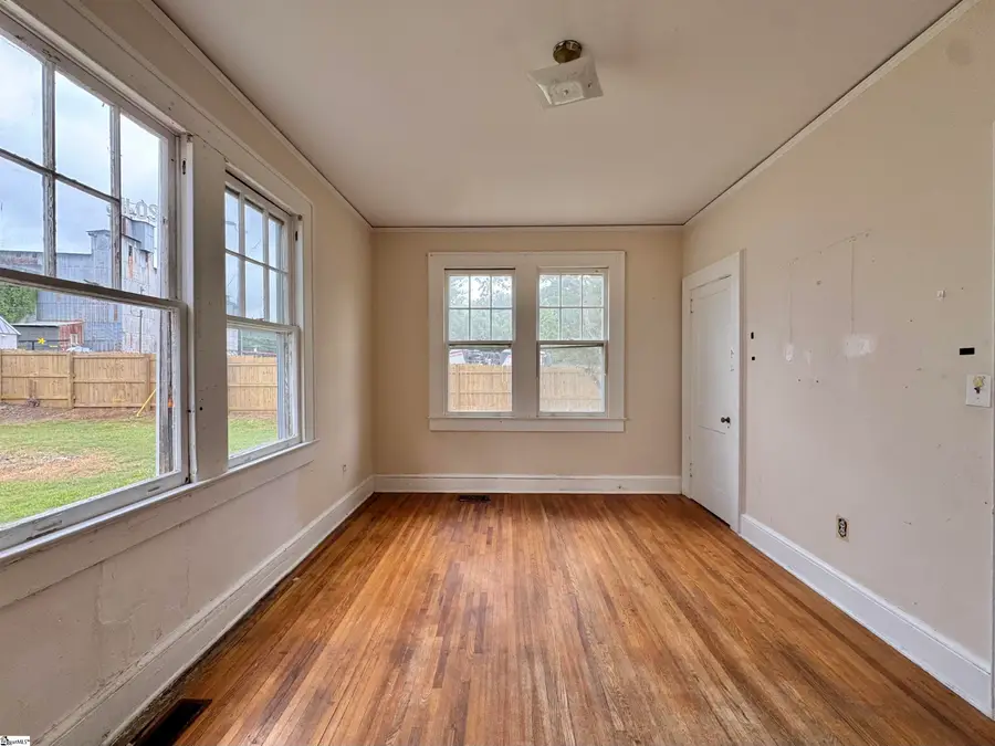 105 S 5th Street, Easley, SC 29640 - #2