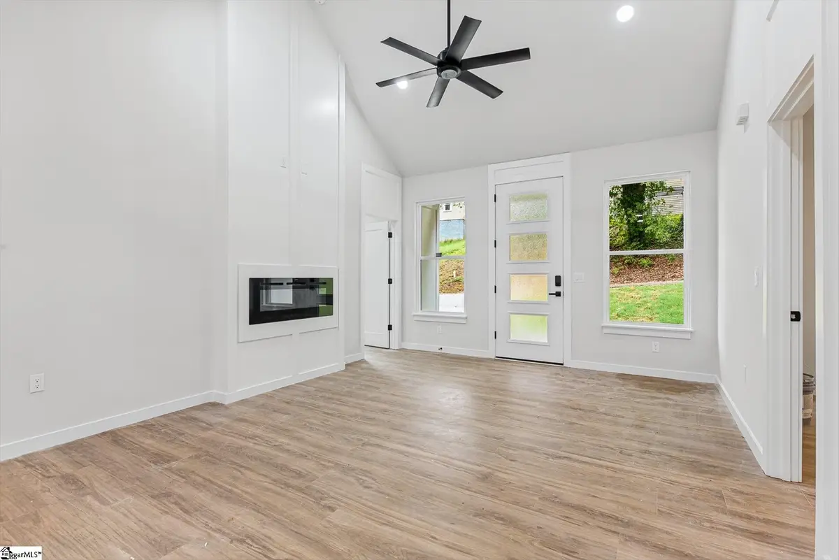 118 Harlem Street, Easley, SC 29640 - #1
