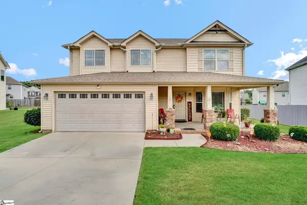 18 Dunsborough Drive, Simpsonville, SC 29680
