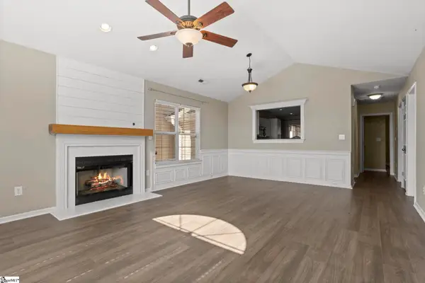 14 Hillside Glen Drive, Greer, SC 29650-4650