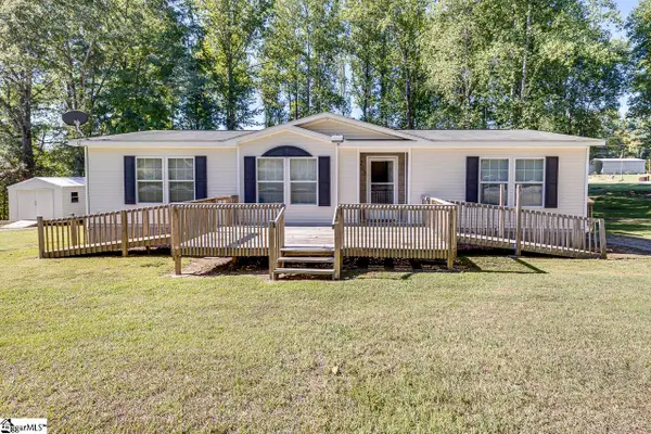 208 Black Road, Woodruff,  29388