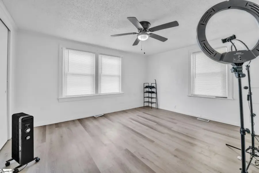 211 California Avenue, Spartanburg, SC 29303 - #3