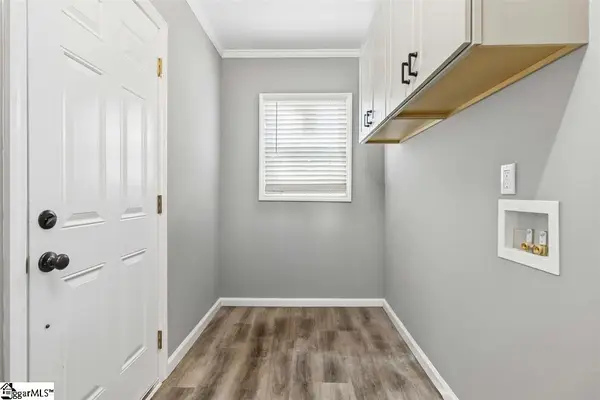 809 E Ferguson Street, Clinton, SC 29325