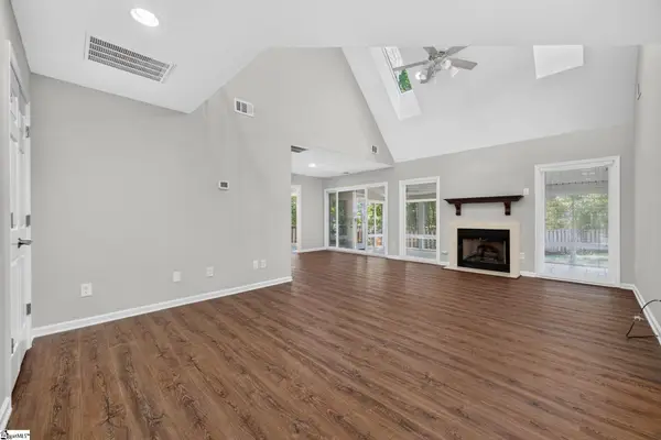 134 Forest Lake Drive, Simpsonville, SC 29681