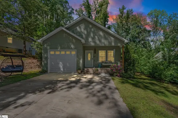 122 W Baker Street, Pickens, SC 29671