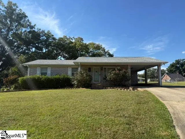 8 Henry Avenue, Honea Path, SC 29654 - #1