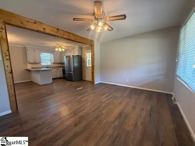 8 Henry Avenue, Honea Path, SC 29654 - #2
