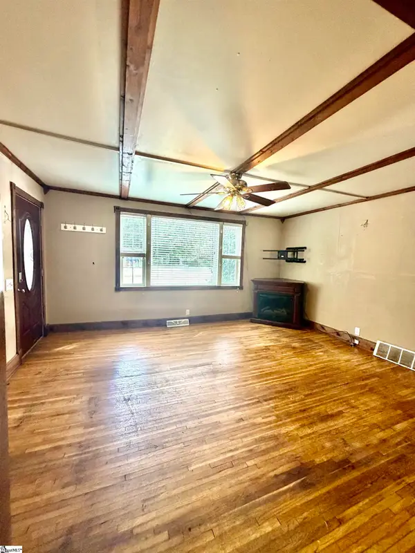 109 Woodfield Avenue, Fountain Inn, SC 29644