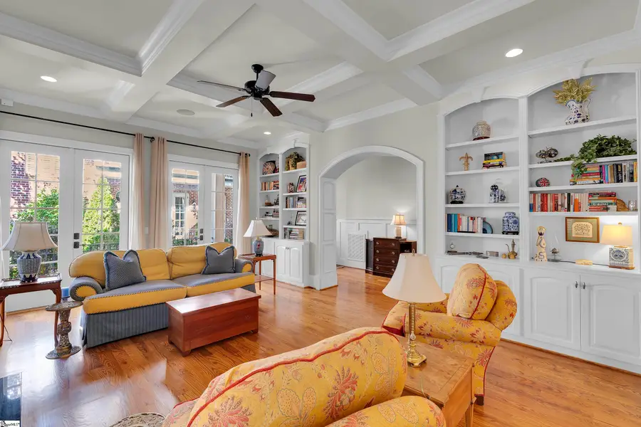 705 E Mcbee Avenue, Greenville, SC 29601 - #2