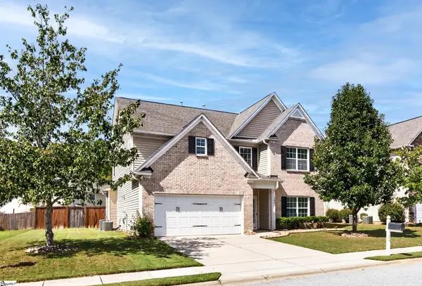 104 Valley Bluff Lane, Simpsonville, SC 29680