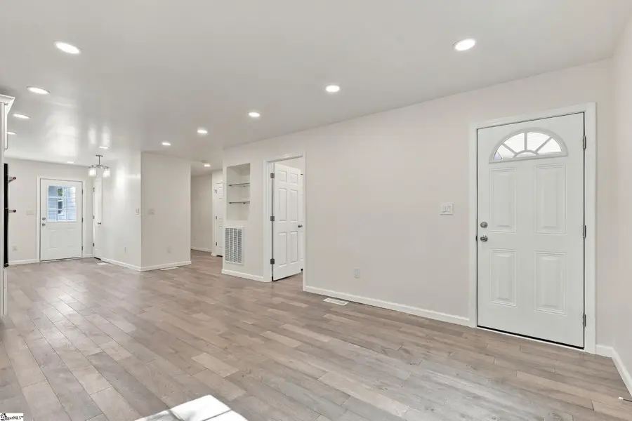 140 Simpson Avenue, Woodruff, SC 29388 - #2
