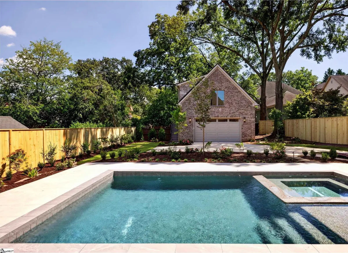16 E Augusta Place, Greenville, SC 29605 - #1