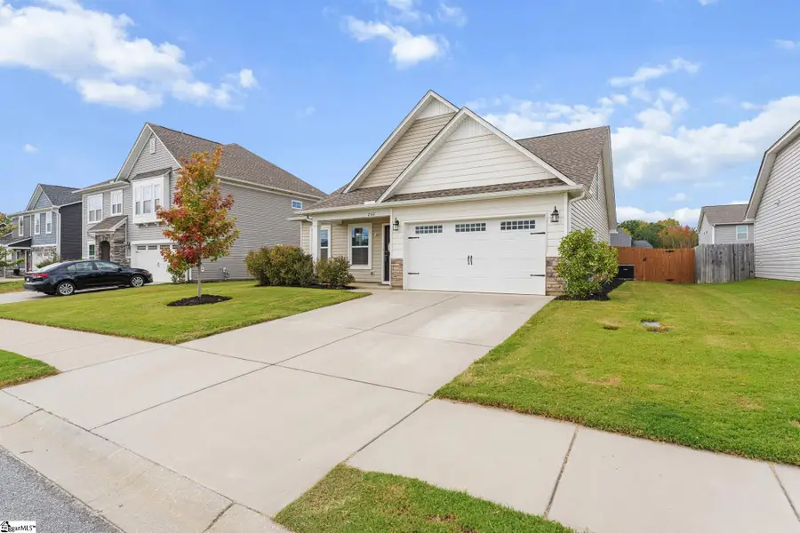 202 Chinchilla Drive, Fountain Inn, SC 29644 - #2
