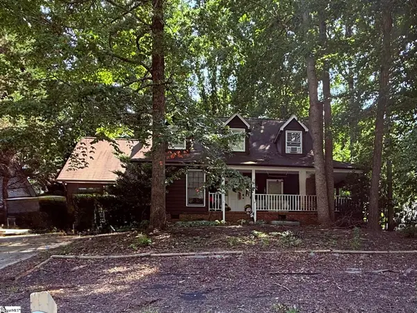 227 Hunters Wood Drive, Simpsonville, SC 29680-6737