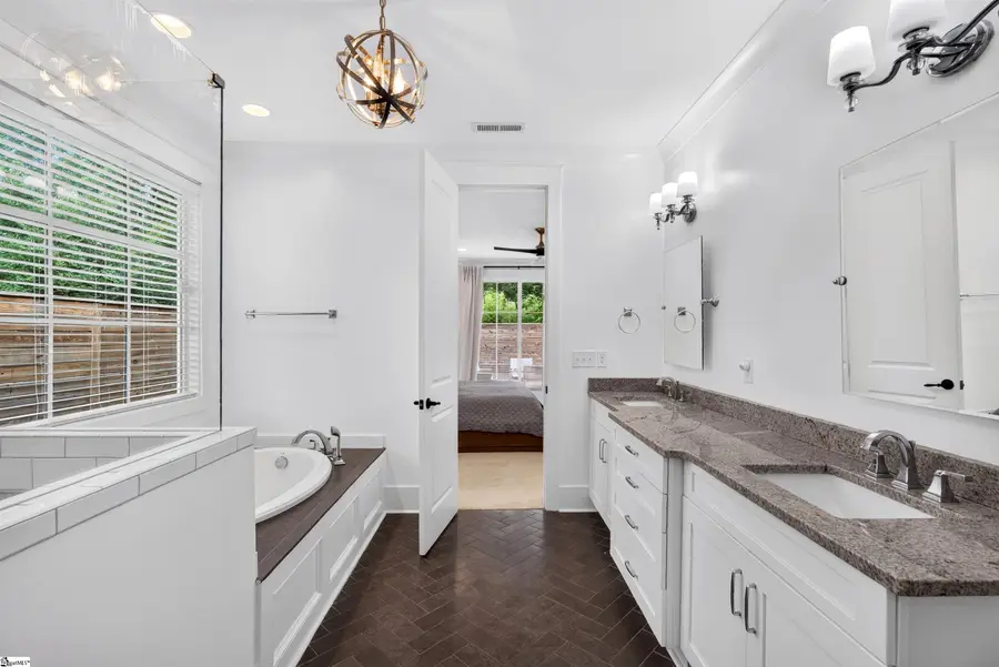 7 Tyler Street, Greenville, SC 29605 - #3