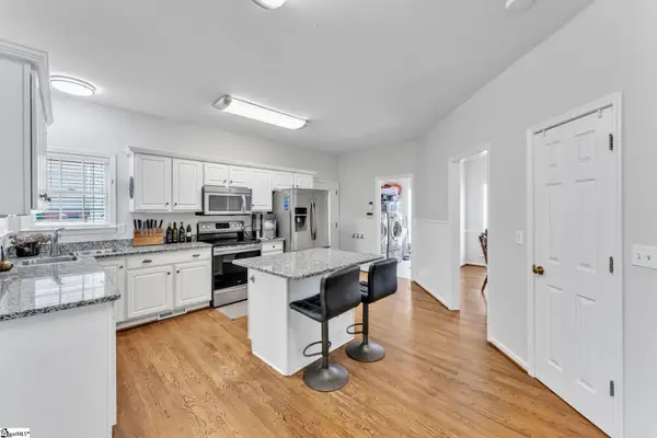 25 Amberjack Court, Taylors, SC 29687
