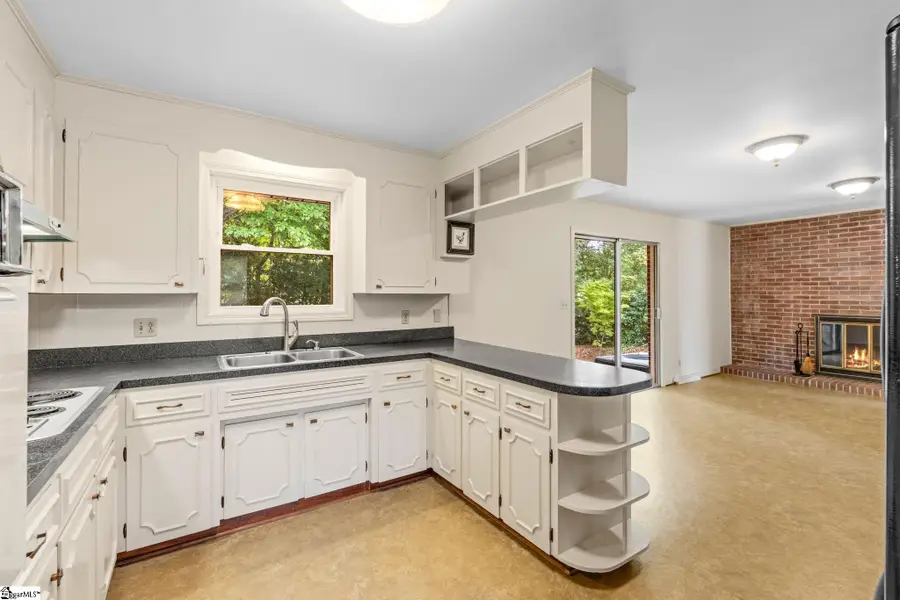 7 Dublin Court, Greenville, SC 29615 - #3