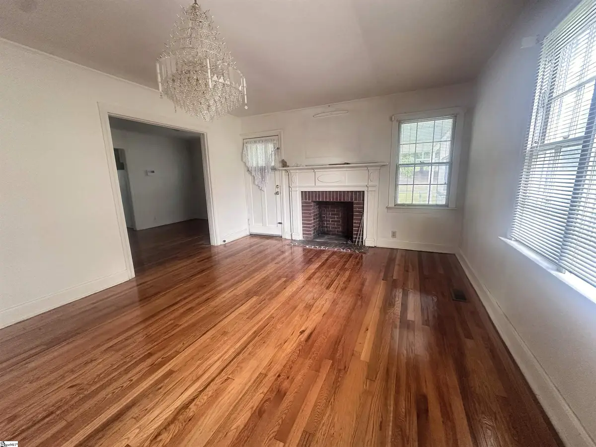 308 W Ellenberg Avenue, Greenwood, SC 29646 - #1