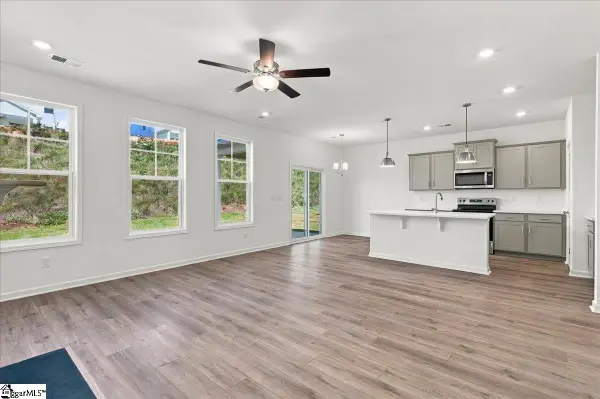 12 Gateway Street, Central, SC 29630