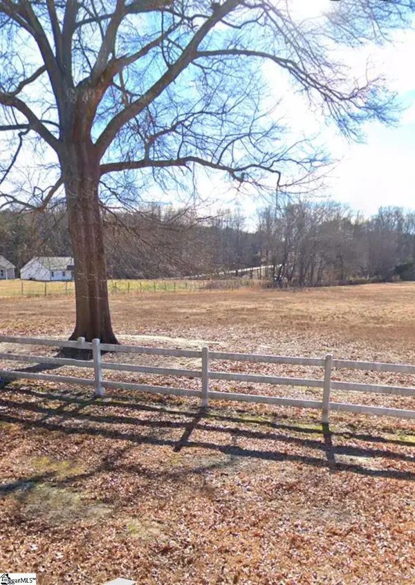 265 Bradley Dill Road, Campobello, SC 29322