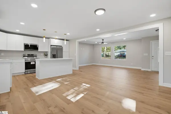 329 Amherst Drive, Spartanburg, SC 29306