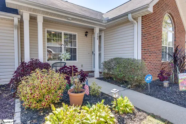 306 Woodruff Park Lane, Simpsonville, SC 29681