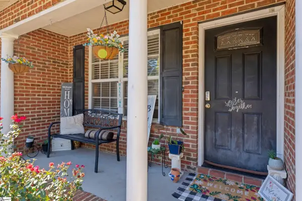 831 N Gray Beaver Court, Moore, SC 29369