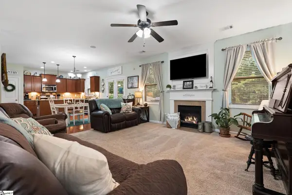 2 Oak Willow Court, Fountain Inn, SC 29644