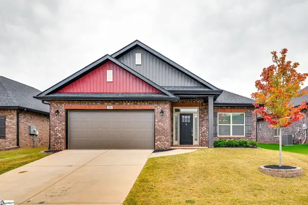 26 Woodcroos Drive, Simpsonville, SC 29681