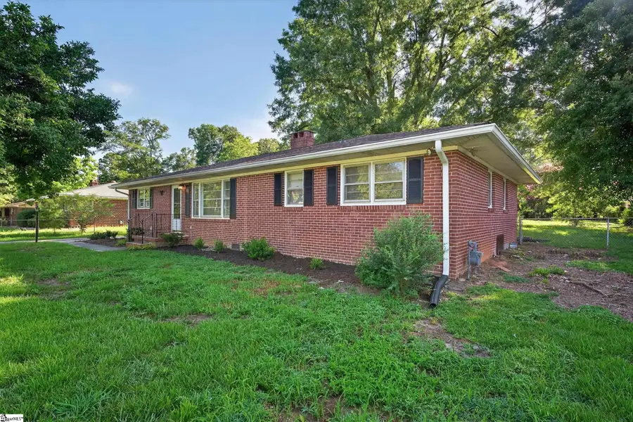 106 Keloy Street, Spartanburg, SC 29301 - #2