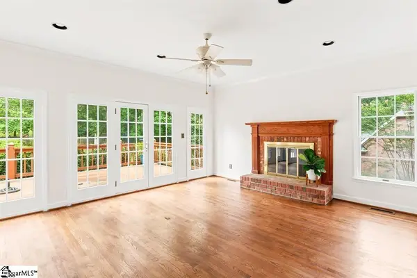 220 Hillsboro Trace, Spartanburg, SC 29301