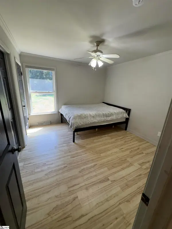 1927 Roper Mountain Road, Greenville, SC 29615