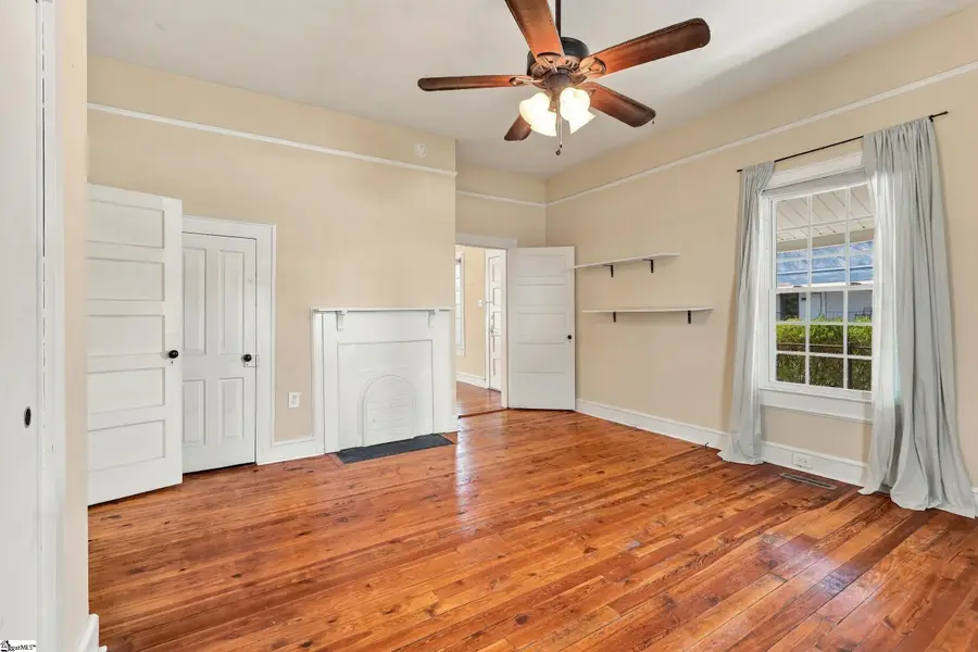 105 S 6th Street, Easley, SC 29640 - #2